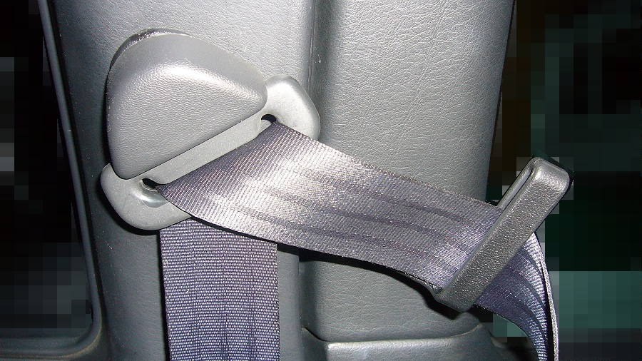 z32シートベルトサポートの取付け