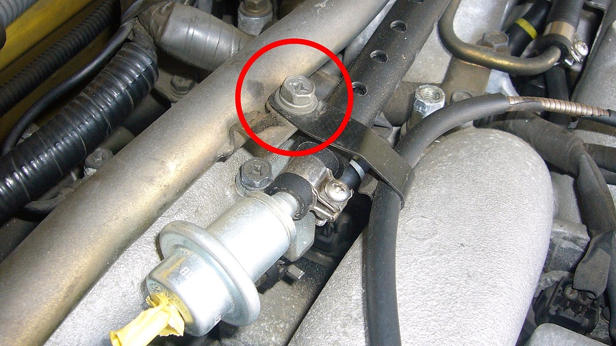 z32サージタンク（コレクター）の取外し