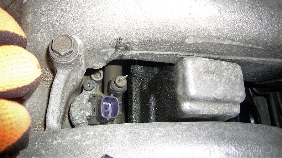 z32サージタンク（コレクター）の取外し