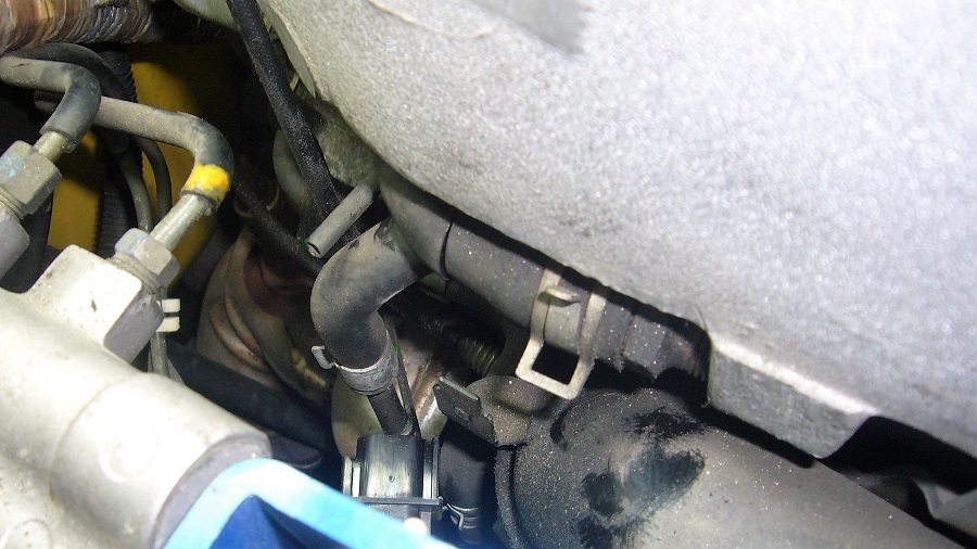 z32サージタンク（コレクター）の取外し