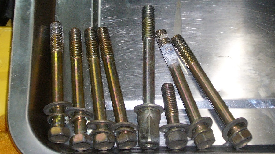 z32サージタンク（コレクター）の取外し