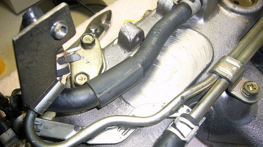 z32サージタンクの取付けと付帯するホース類の交換