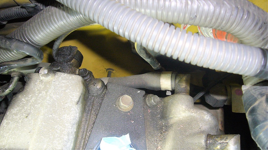 z32サージタンクの取付けと付帯するホース類の交換