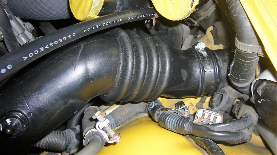 z32サージタンクの取付けと付帯するホース類の交換