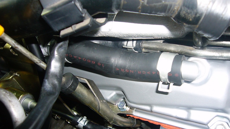 z32サージタンクの取付けと付帯するホース類の交換