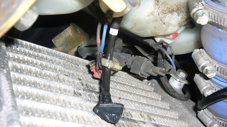 z32フロントウォッシャ―ノズル及びホースの交換