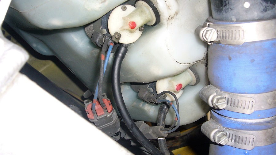 z32フロントウォッシャ―ノズル及びホースの交換