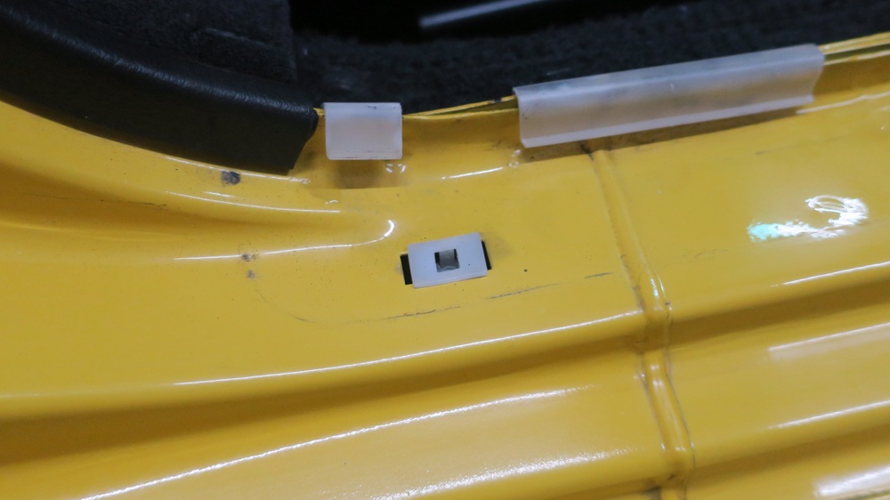 z32スカッフプレートグロメット