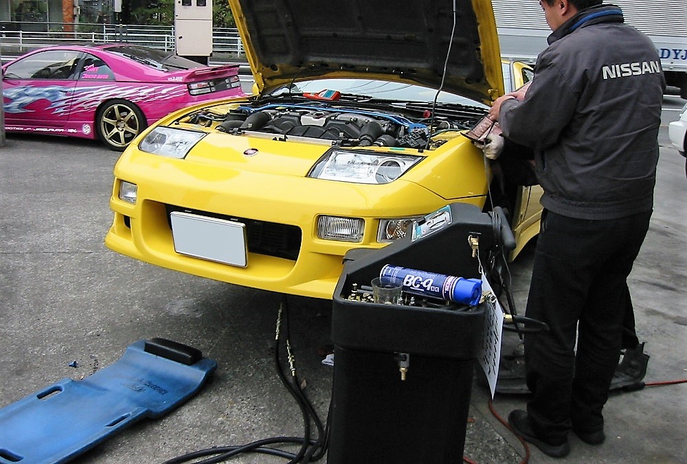 Z32ATFのフラッシング＆交換風景