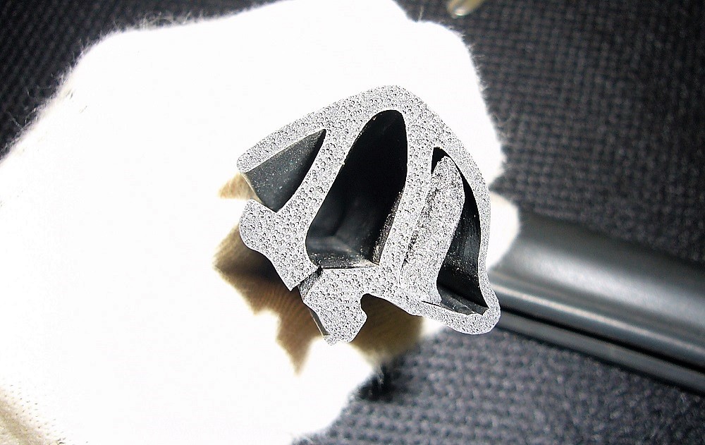 Z32ボディサイドウェザーストリップの機能考察