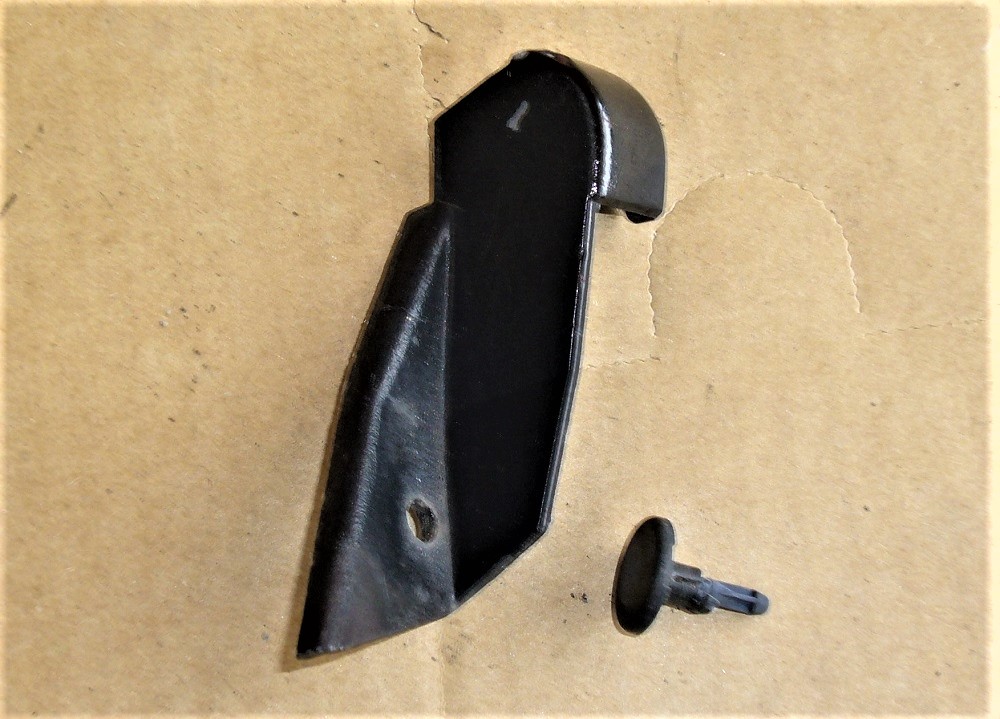 Z32ボンネットヒンジカバー