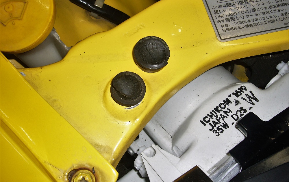 Z32フード（ボンネット）バンパーの交換