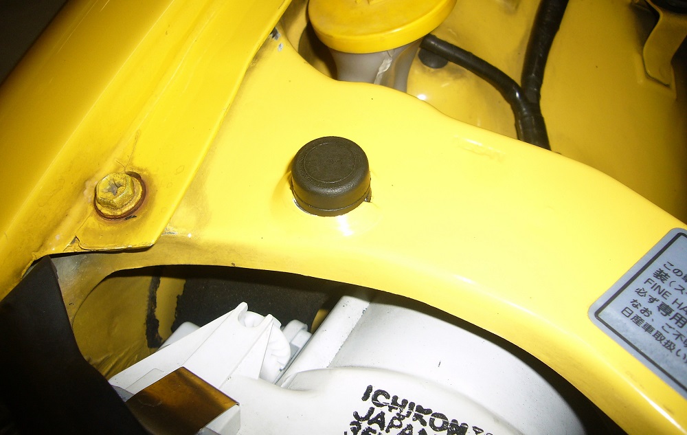 Z32フード（ボンネット）バンパーの交換