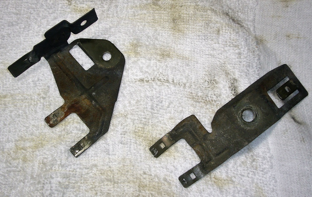 Z32フード（ボンネット）ステーの耐熱塗装