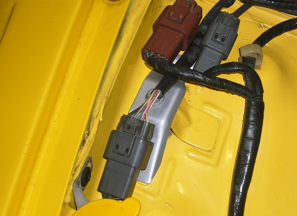 Z32フード（ボンネット）ステーの耐熱塗装