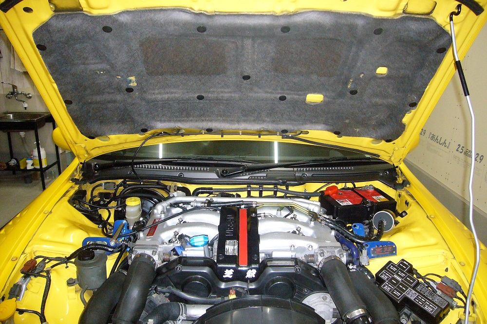 Z32フード（ボンネット）ステーの耐熱塗装