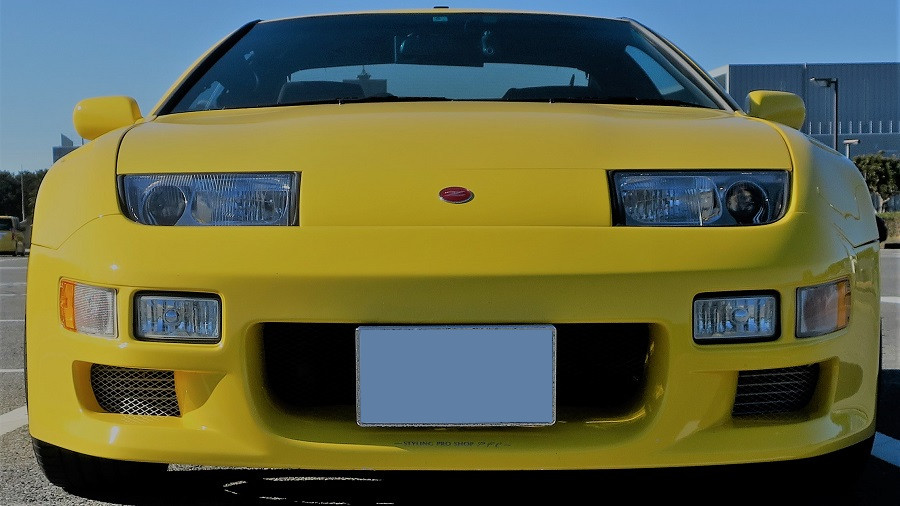 Z32トラストグレイサーフロントバンパー