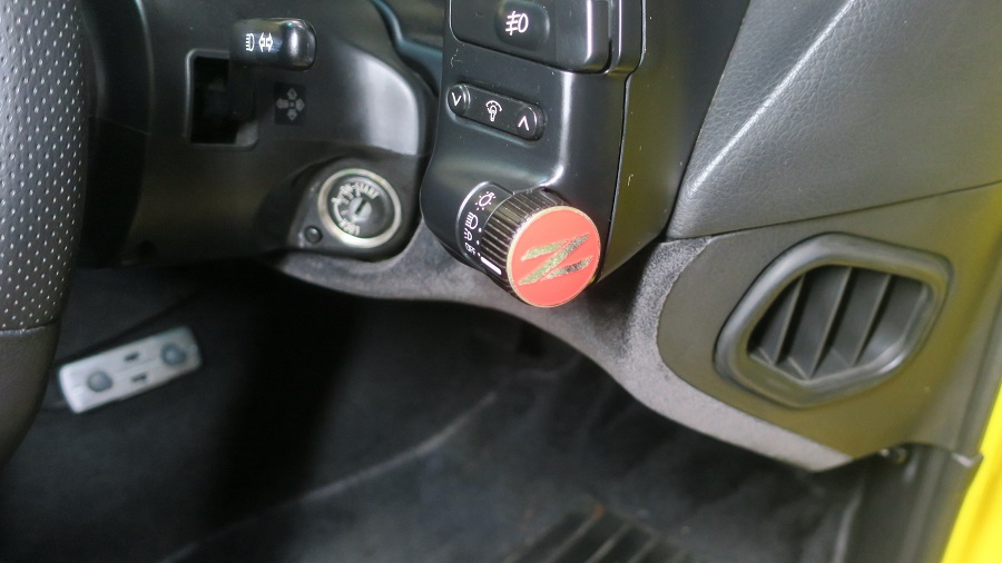 Z32赤Z32ロゴライトスイッチエンド