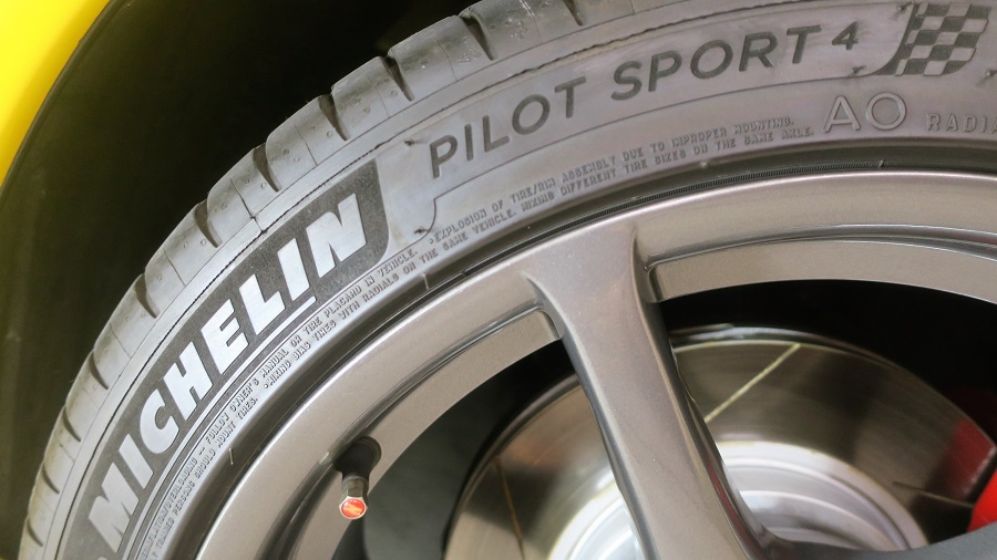 Z32ミシュランパイロットスポーツ4