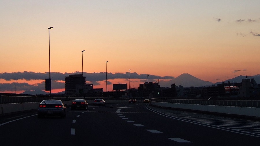 Z32節ぶんオフ オートウェーブ新山下店