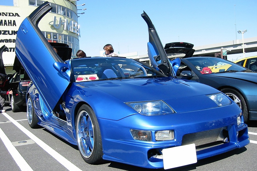 Z32節ぶんオフ オートウェーブ新山下店