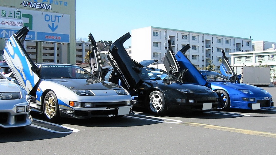 Z32節ぶんオフ オートウェーブ新山下店