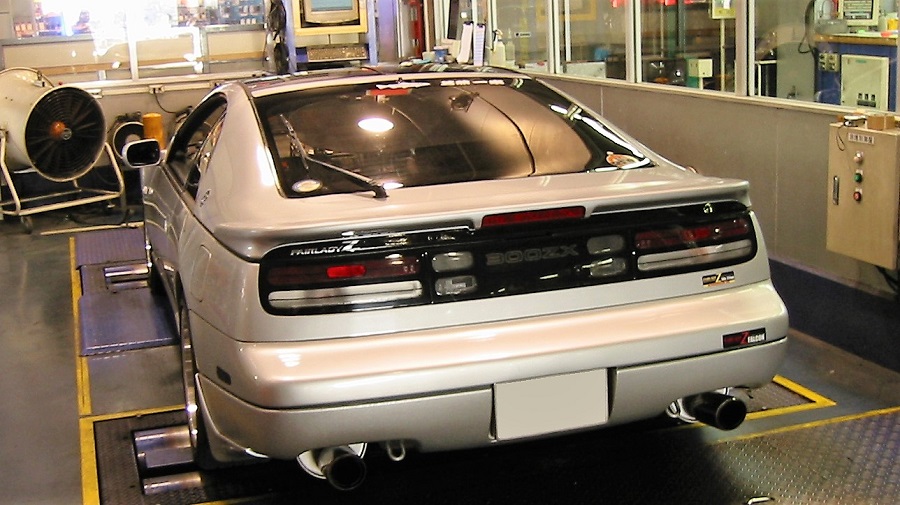 Z32スーパーオートバックスかしわ沼南店シャシダイバトルオフ