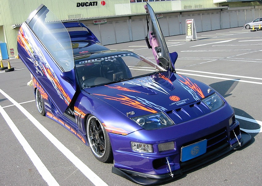 Z32 HINA Fiesta 2006 オートウェーブ新山下店
