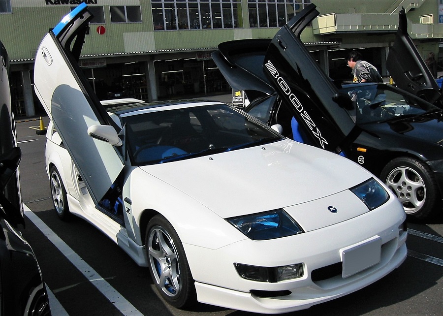 Z32 HINA Fiesta 2006 オートウェーブ新山下店