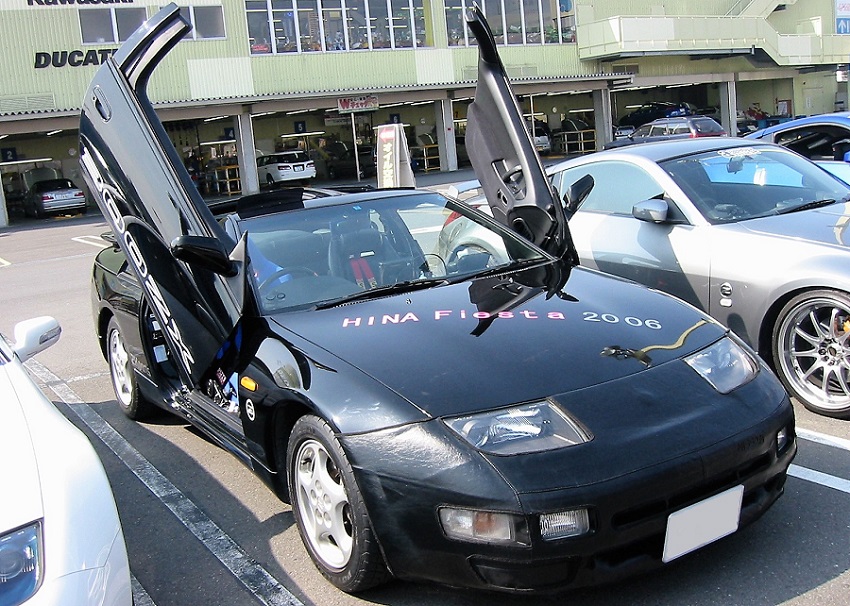 Z32 HINA Fiesta 2006 オートウェーブ新山下店