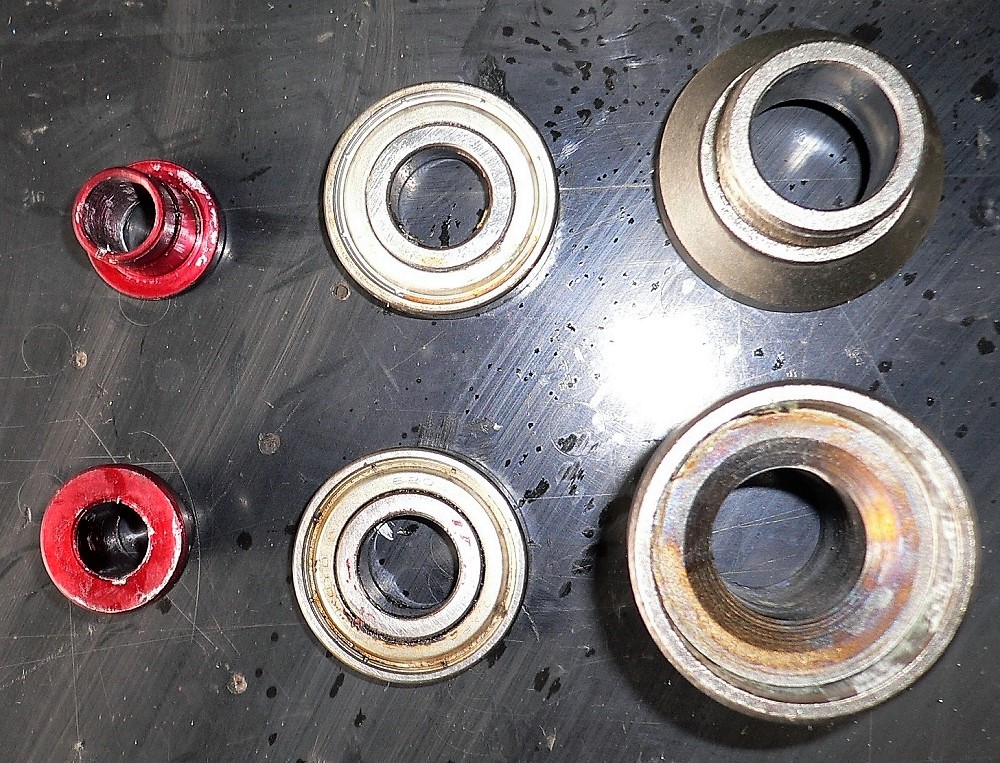 Z32フロント調整式アッパーアームの分解